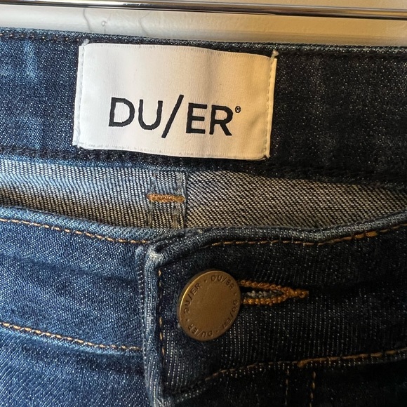 DUER | Women’s Performance Slim Straight Jeans - Picture 4 of 8